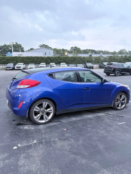 2012 Hyundai Veloster - Image 2 of 5