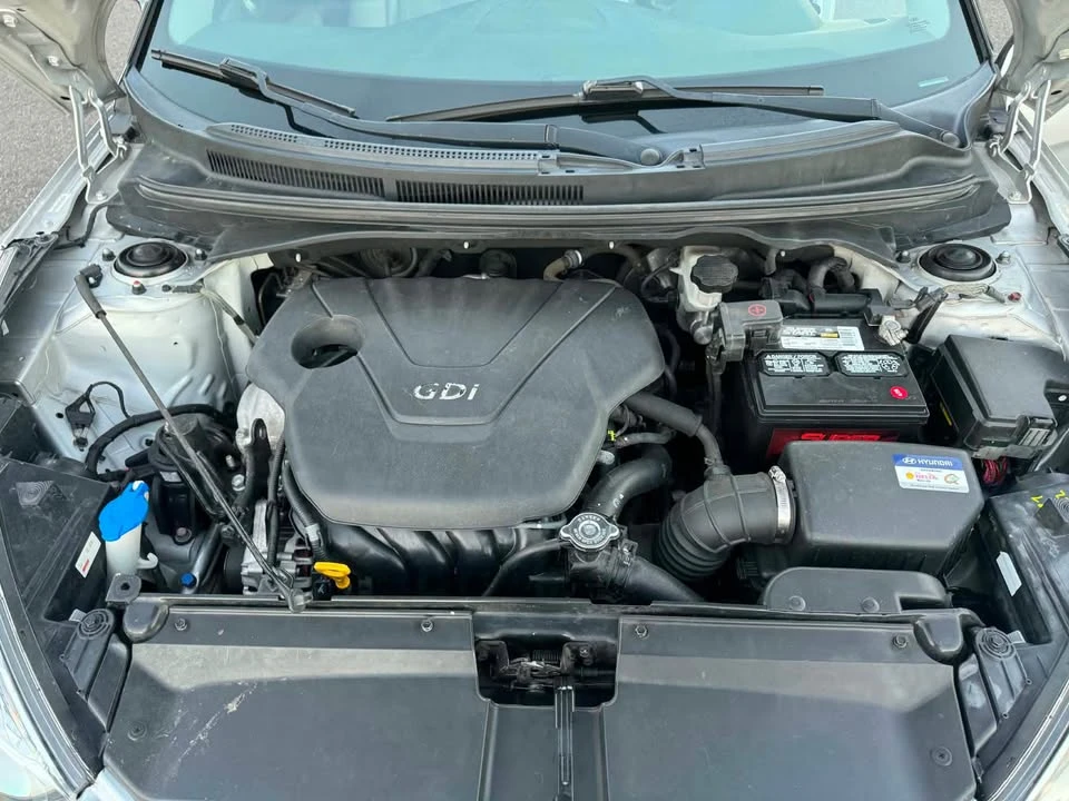 2012 Hyundai Veloster - Image 12 of 14