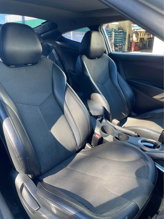 2012 Hyundai Veloster - Image 10 of 15