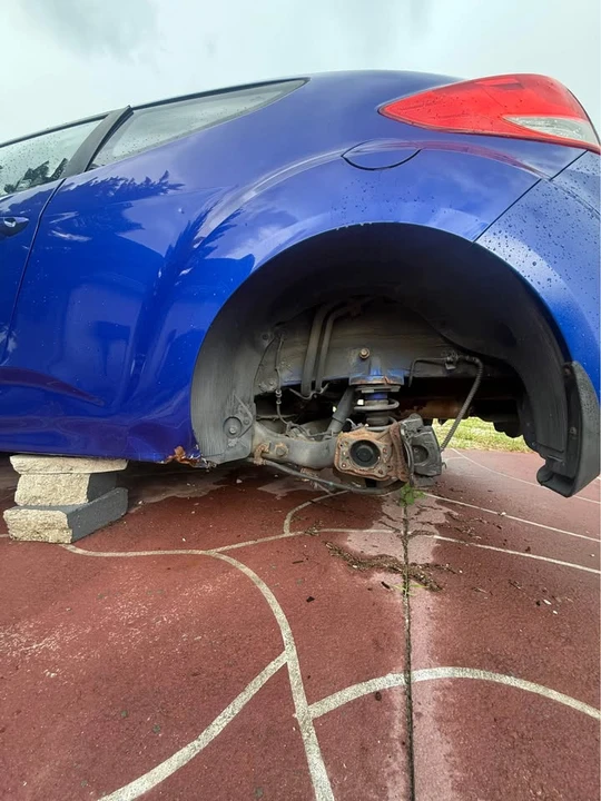 2012 Hyundai Veloster - Image 6 of 11