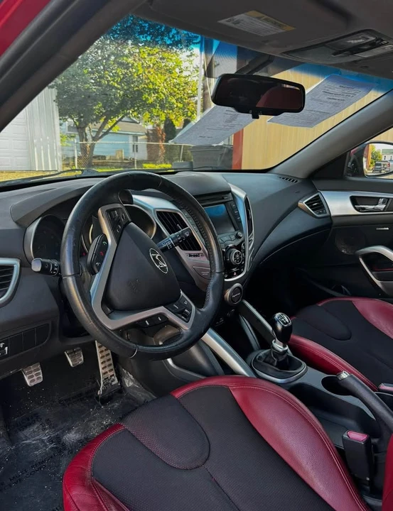2012 Hyundai Veloster - Image 12 of 15