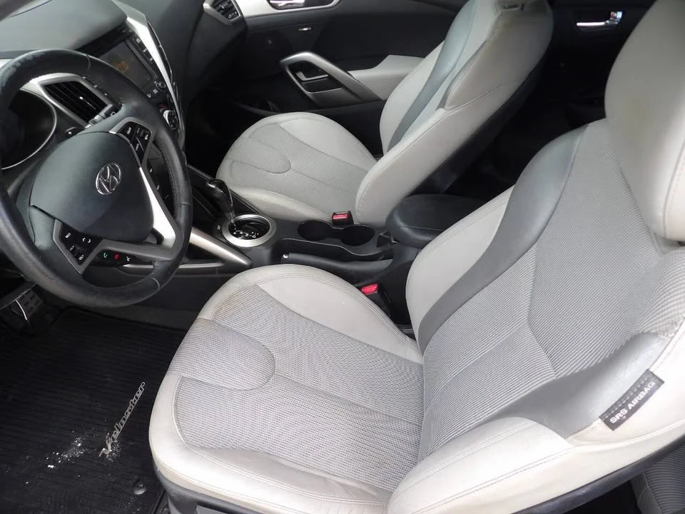 2012 Hyundai Veloster - Image 19 of 20