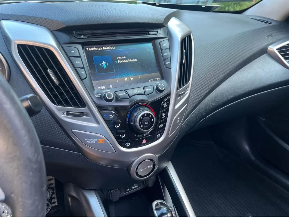2012 Hyundai Veloster - Image 12 of 13