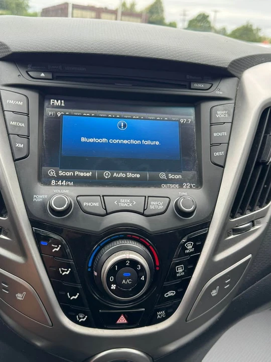 2012 Hyundai Veloster - Image 14 of 16