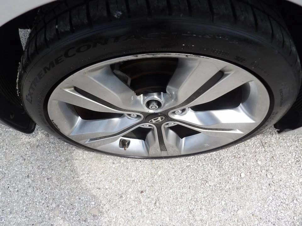 2012 Hyundai Veloster - Image 14 of 20