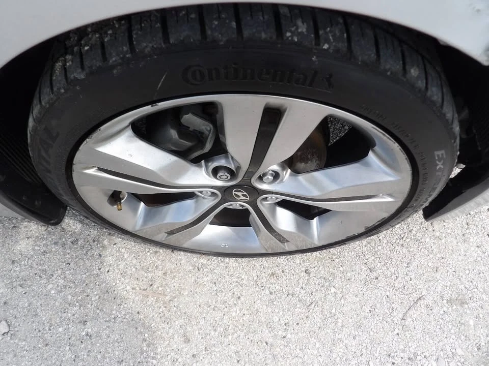 2012 Hyundai Veloster - Image 13 of 20