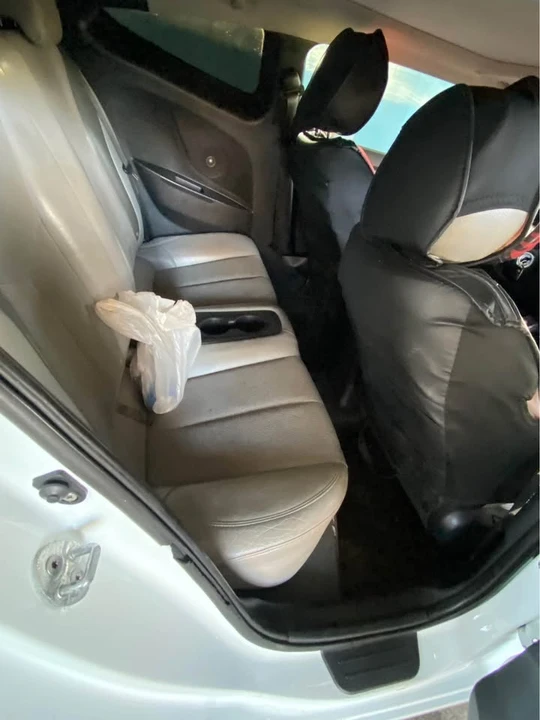 2012 Hyundai Veloster - Image 6 of 8