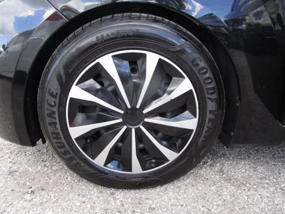 2012 Hyundai Veloster - Image 19 of 20