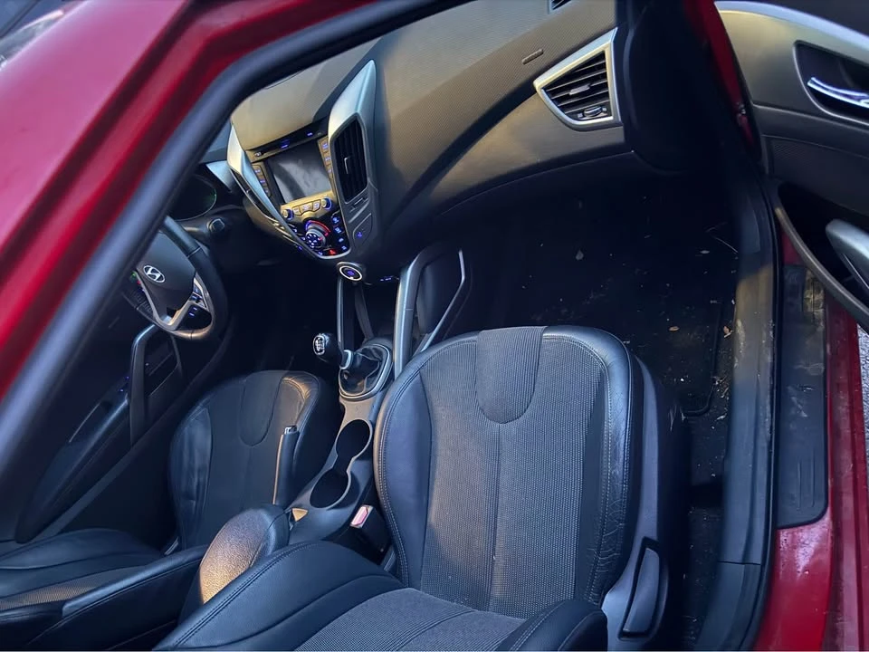 2012 Hyundai Veloster - Image 5 of 8