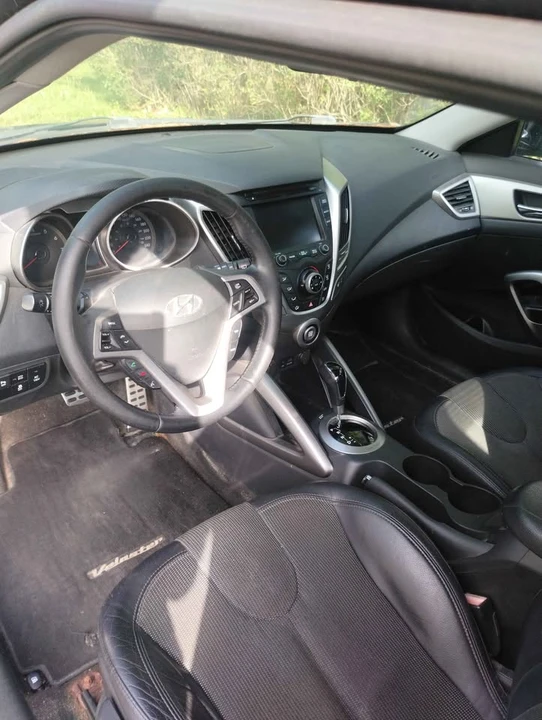 2012 Hyundai Veloster - Image 3 of 4