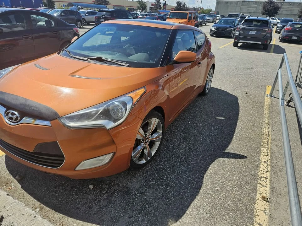 2012 Hyundai Veloster - Image 2 of 9
