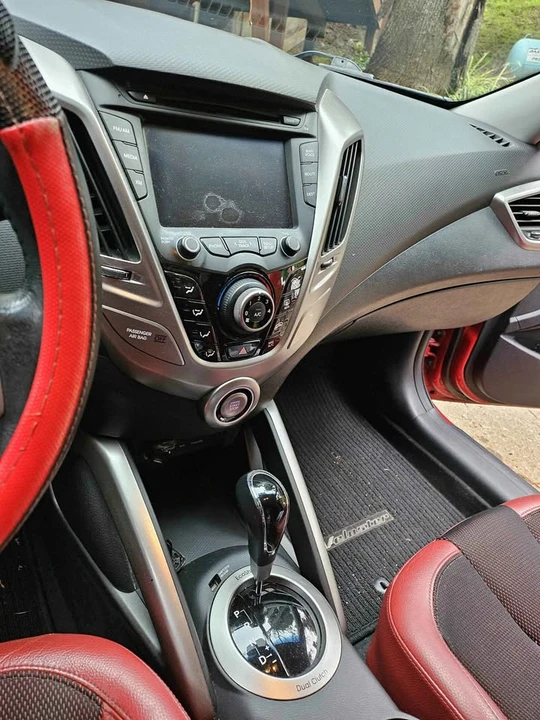2012 Hyundai Veloster - Image 7 of 12