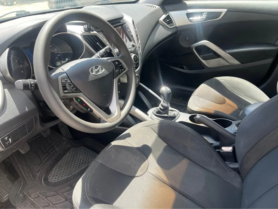 2012 Hyundai Veloster - Image 2 of 6