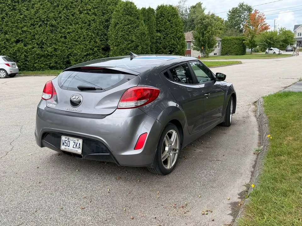 2012 Hyundai Veloster - Image 4 of 5