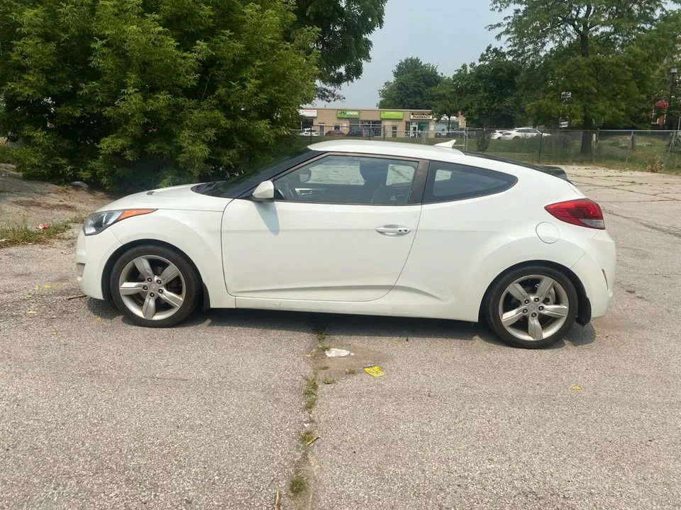 2012 Hyundai Veloster - Image 4 of 6