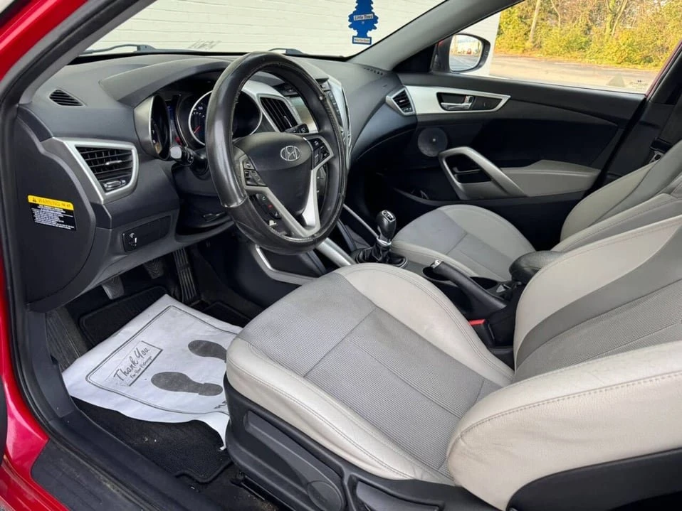 2012 Hyundai Veloster - Image 7 of 18