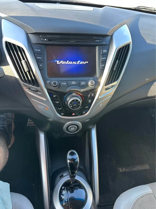 2012 Hyundai Veloster - Image 19 of 19