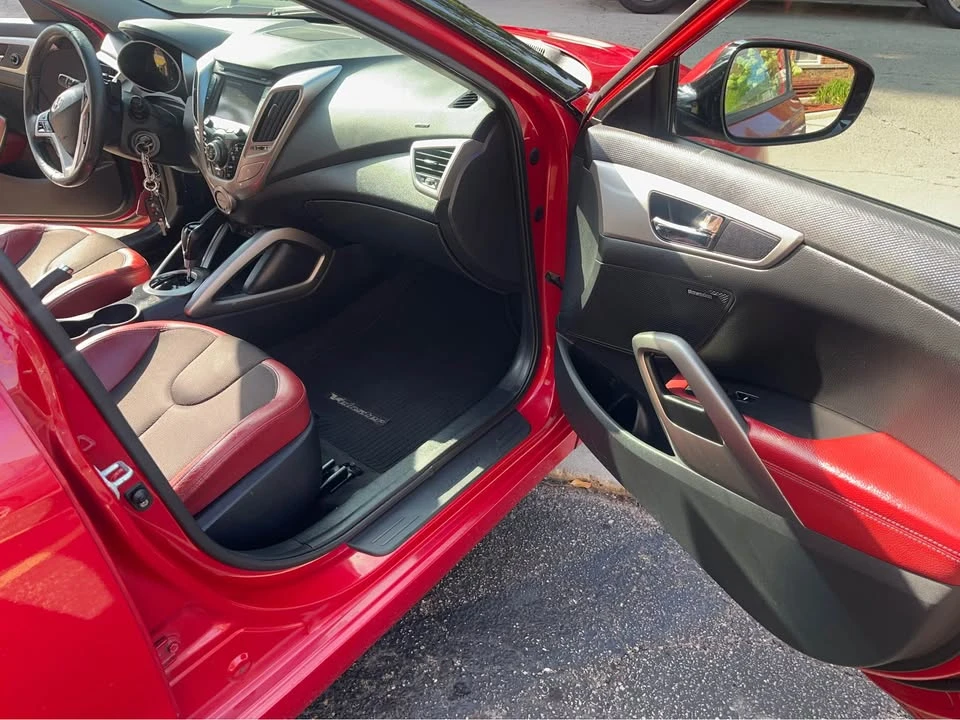 2012 Hyundai Veloster - Image 6 of 13