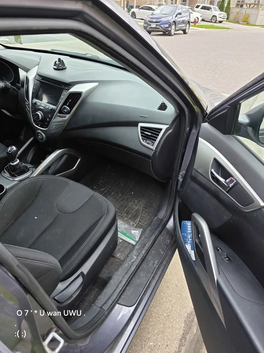 2012 Hyundai Veloster - Image 7 of 8