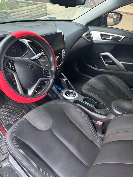2012 Hyundai Veloster - Image 3 of 4