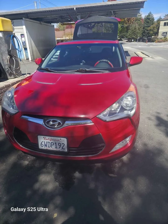 2012 Hyundai Veloster - Image 2 of 12