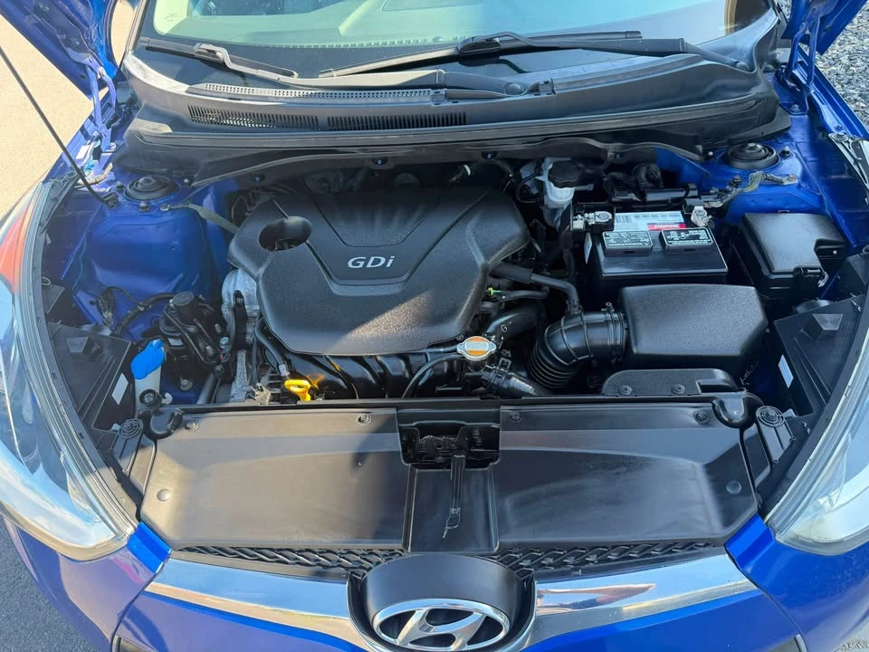 2012 Hyundai Veloster - Image 3 of 10