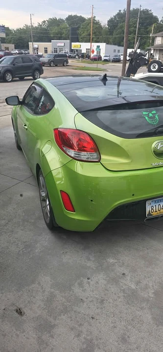 2012 Hyundai Veloster - Image 2 of 5