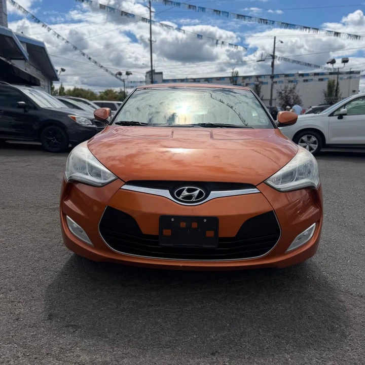 2012 Hyundai Veloster - Image 2 of 8
