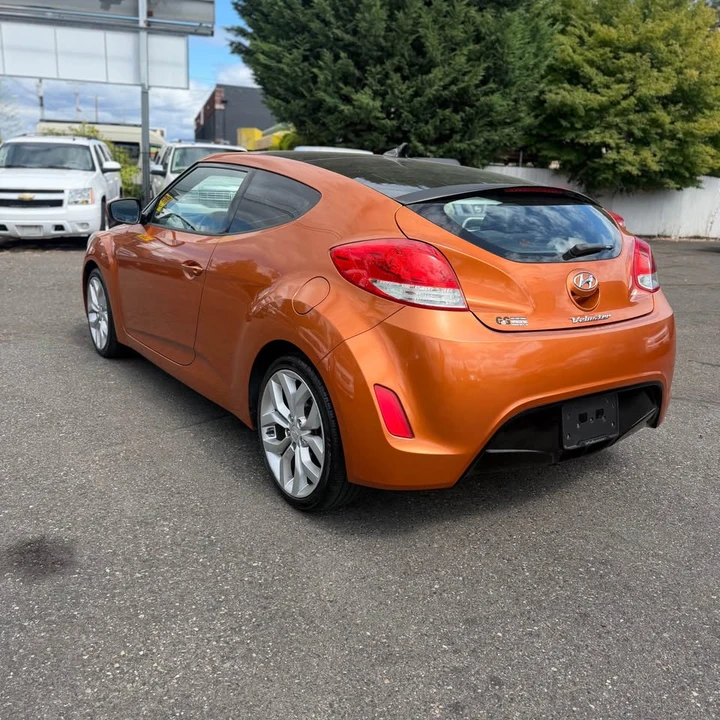 2012 Hyundai Veloster - Image 6 of 8