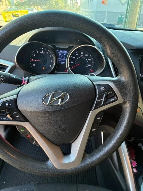 2012 Hyundai Veloster - Image 5 of 10