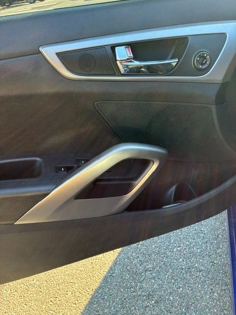 2012 Hyundai Veloster - Image 8 of 10