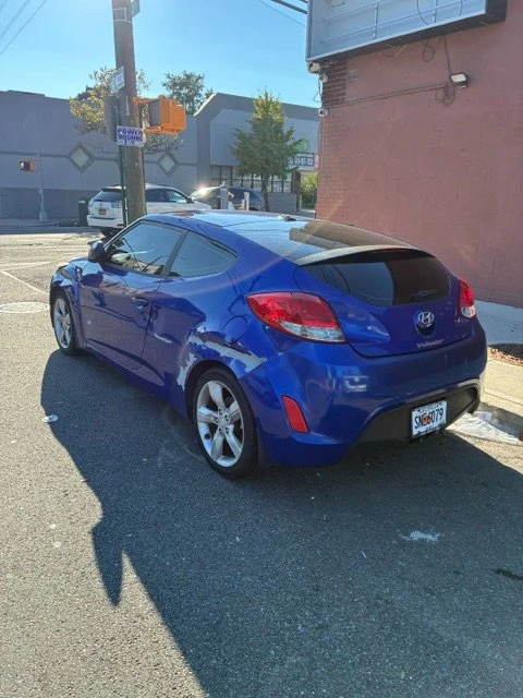 2012 Hyundai Veloster - Image 2 of 10