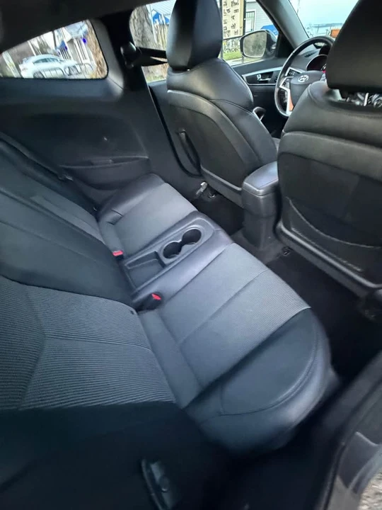 2012 Hyundai Veloster - Image 5 of 6
