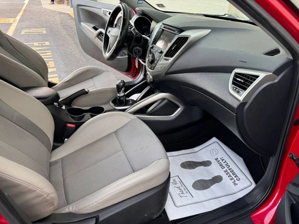 2012 Hyundai Veloster - Image 15 of 18