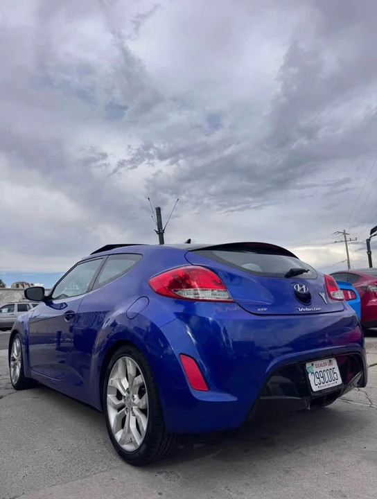 2012 Hyundai Veloster - Image 4 of 10