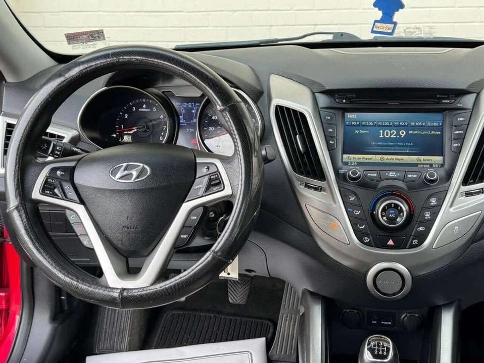 2012 Hyundai Veloster - Image 11 of 18