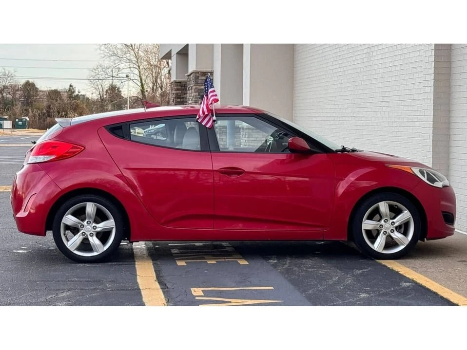 2012 Hyundai Veloster - Image 8 of 18