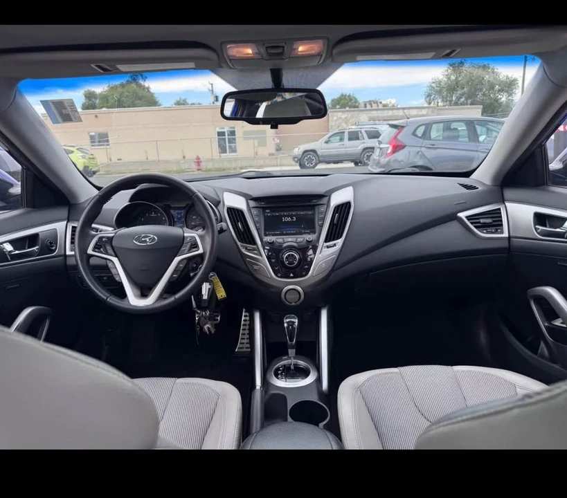 2012 Hyundai Veloster - Image 6 of 10