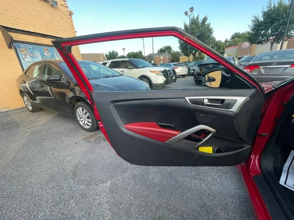 2012 Hyundai Veloster - Image 19 of 20