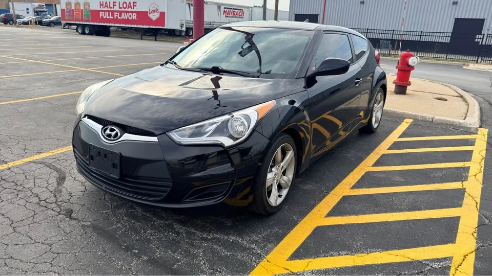 2012 Hyundai Veloster - Image 2 of 9
