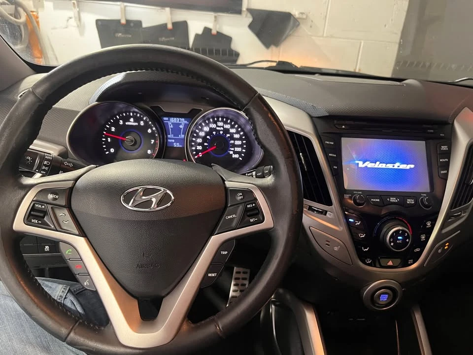 2012 Hyundai Veloster - Image 10 of 16