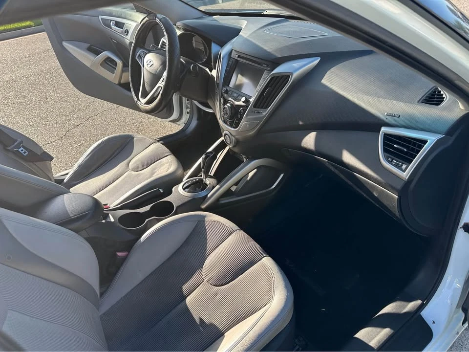 2012 Hyundai Veloster - Image 14 of 19