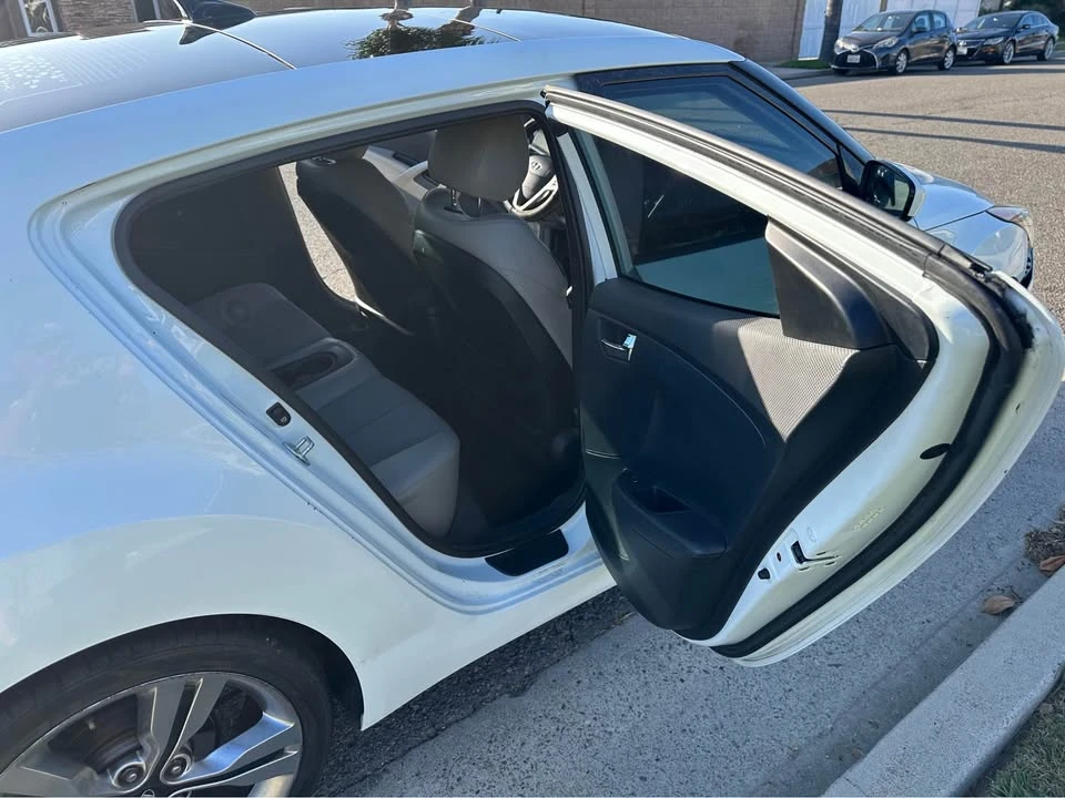 2012 Hyundai Veloster - Image 16 of 19