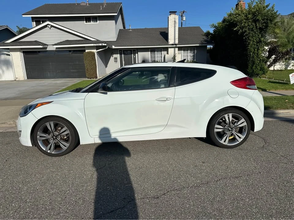2012 Hyundai Veloster - Image 4 of 19