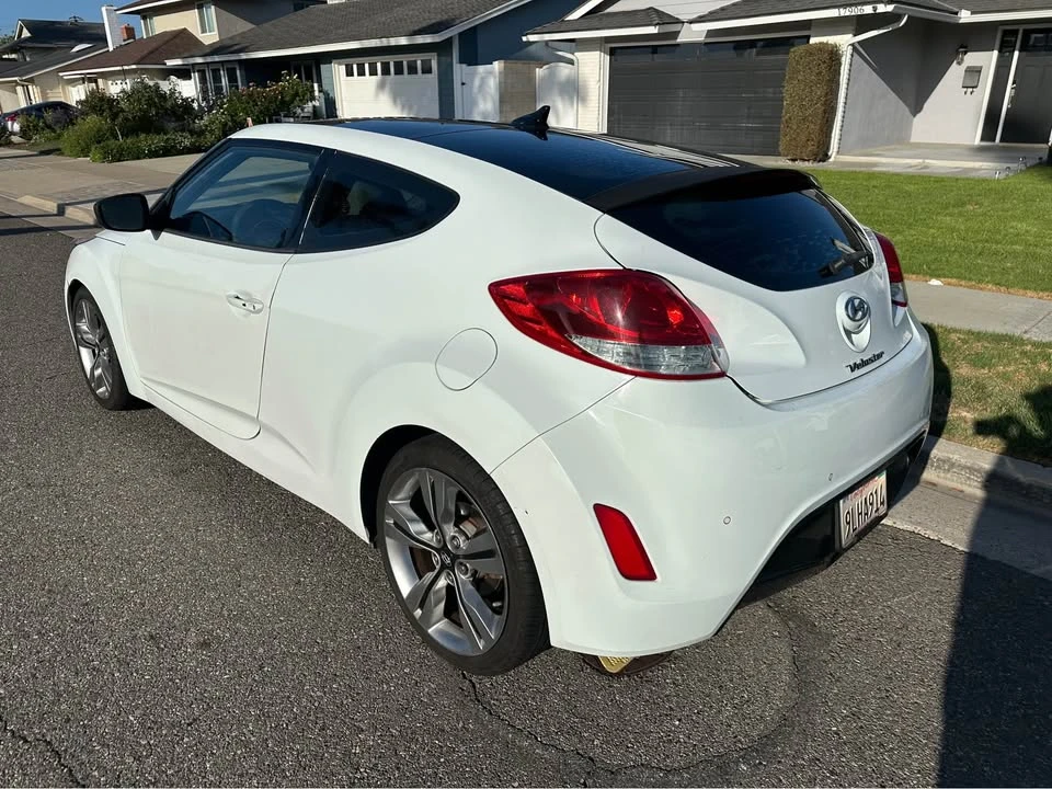 2012 Hyundai Veloster - Image 5 of 19