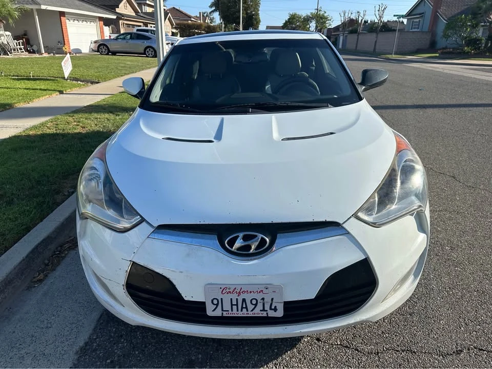 2012 Hyundai Veloster - Image 2 of 19