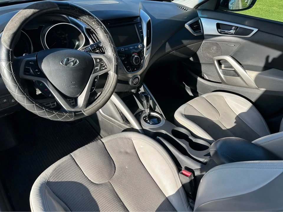 2012 Hyundai Veloster - Image 12 of 19