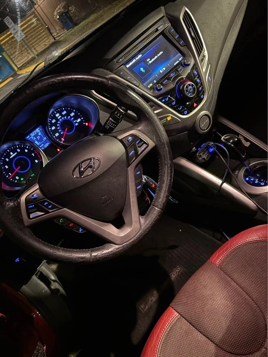 2012 Hyundai Veloster - Image 7 of 10