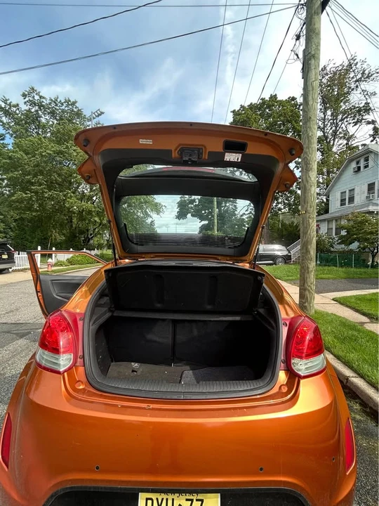 2012 Hyundai Veloster - Image 3 of 5