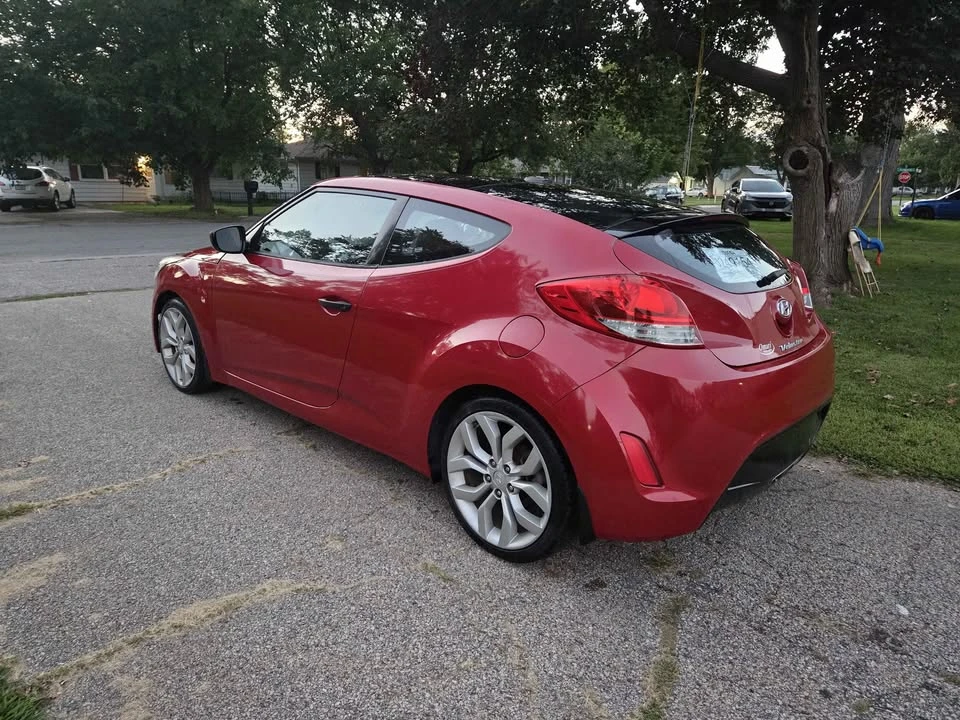 2012 Hyundai Veloster - Image 4 of 8